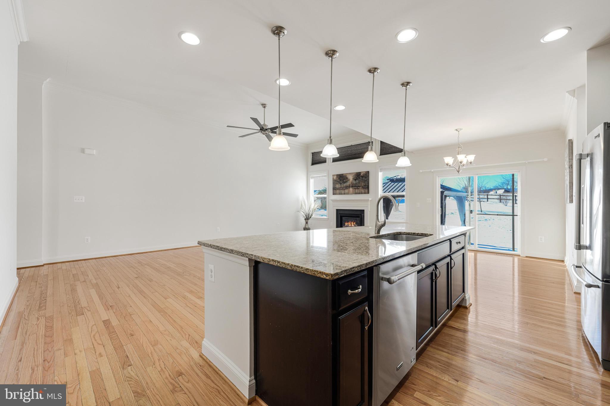 DUTCHMANS CREEK HAMLET - Residential Lease