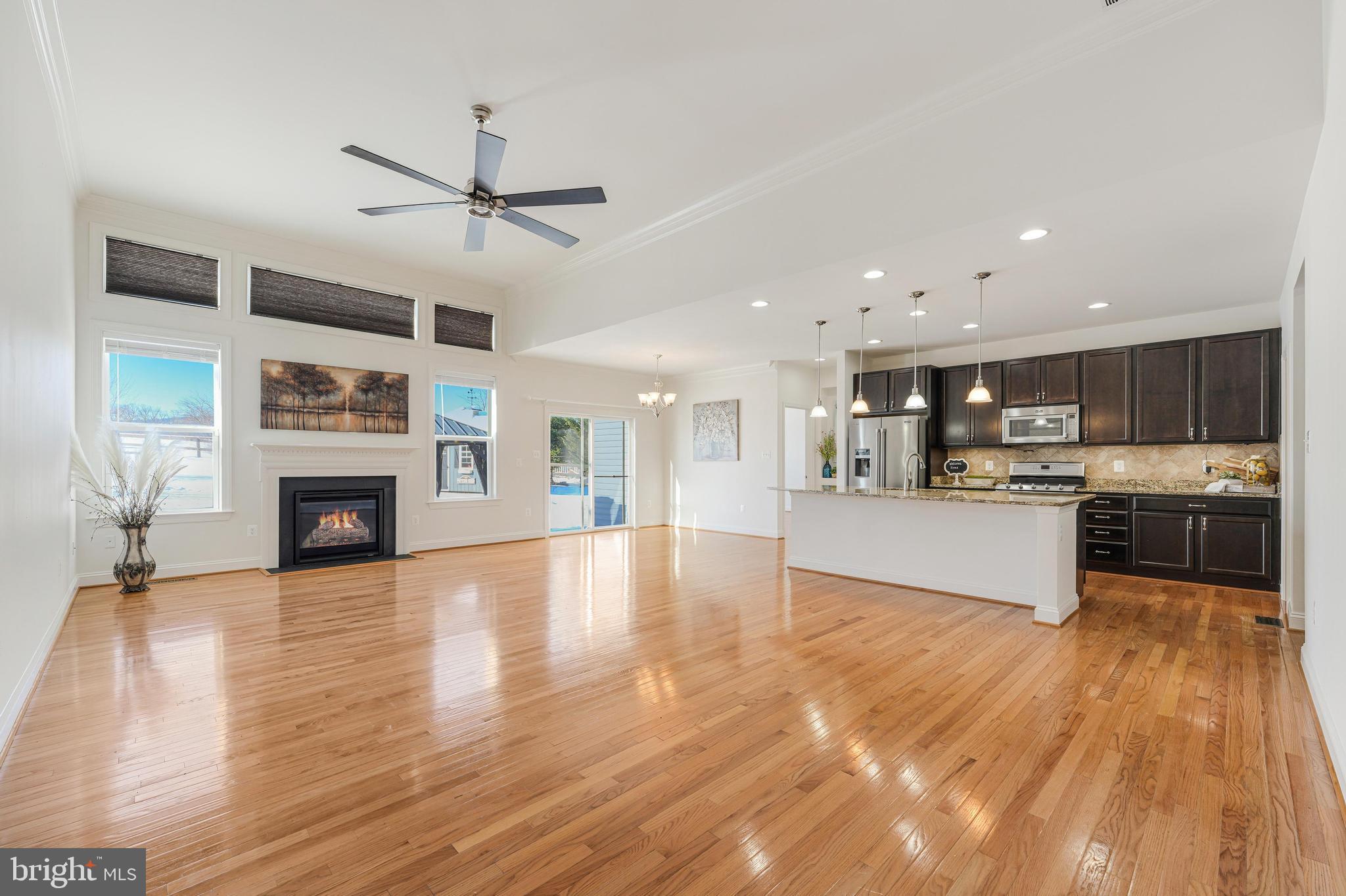 DUTCHMANS CREEK HAMLET - Residential Lease