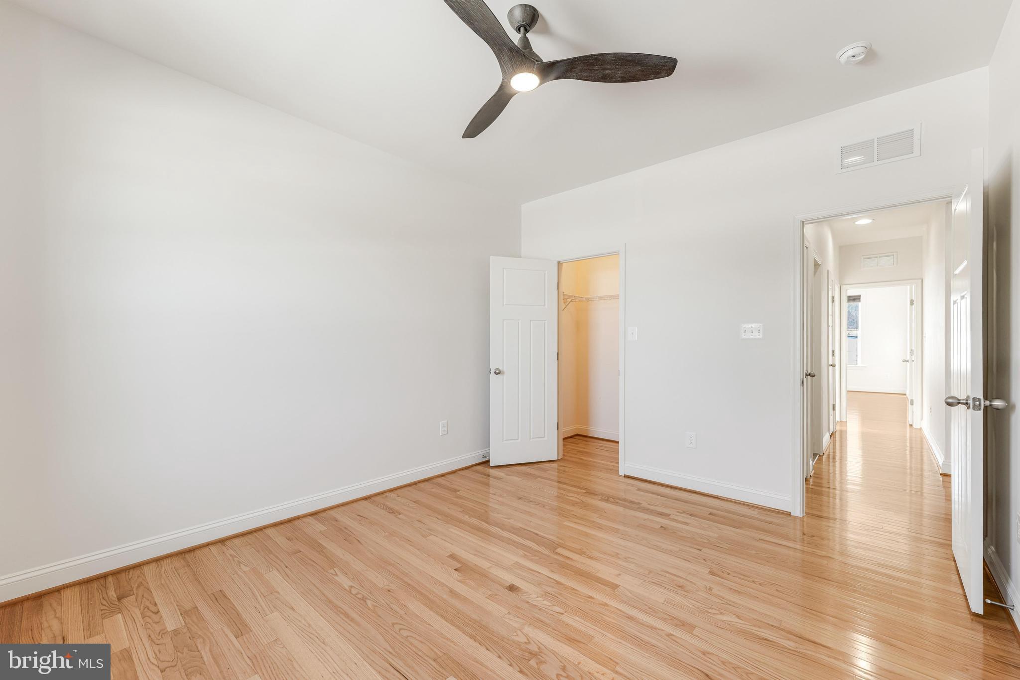 DUTCHMANS CREEK HAMLET - Residential Lease