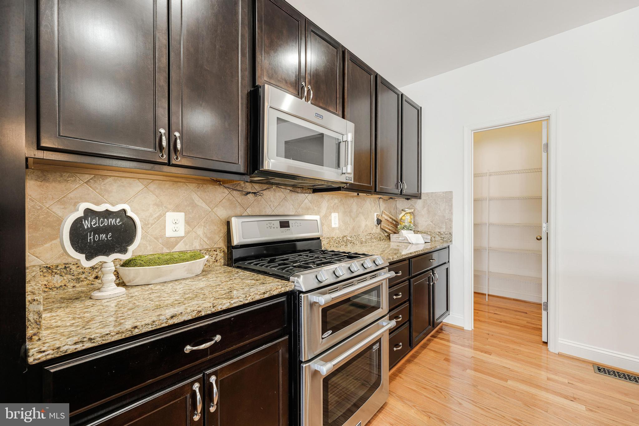 DUTCHMANS CREEK HAMLET - Residential Lease