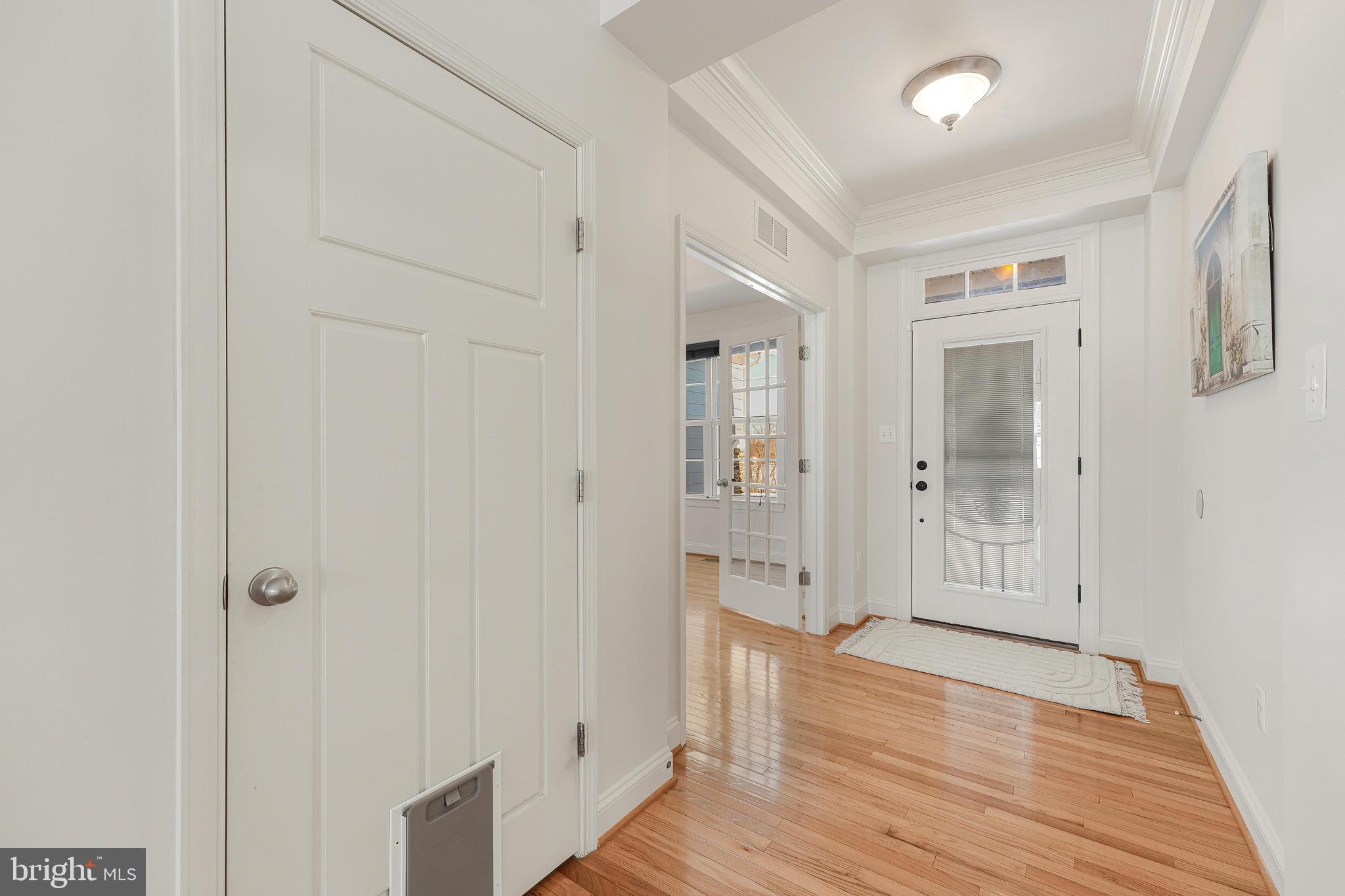 DUTCHMANS CREEK HAMLET - Residential Lease