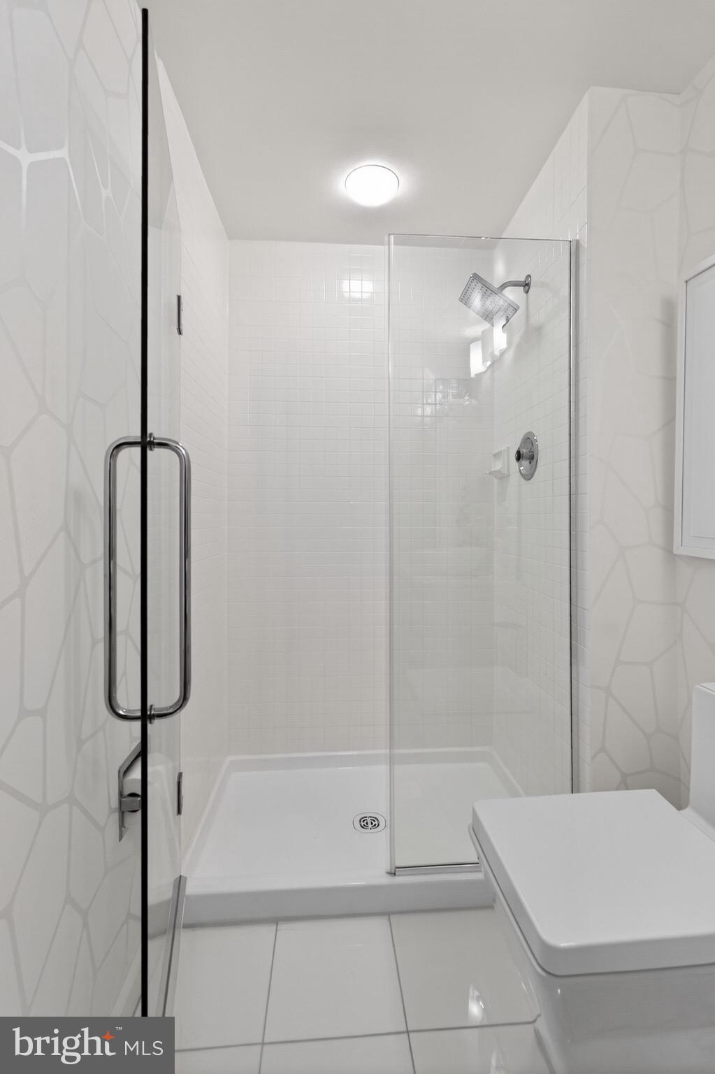 LOGAN SQUARE - Residential