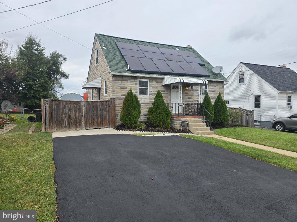 Photo of 2214 Smith Avenue, HALETHORPE, MD 21227 (MLS # MDBC2179046)