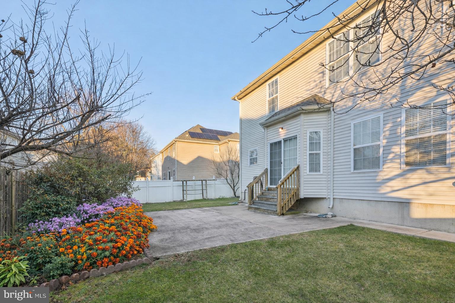 205 BEACON HILL DRIVE