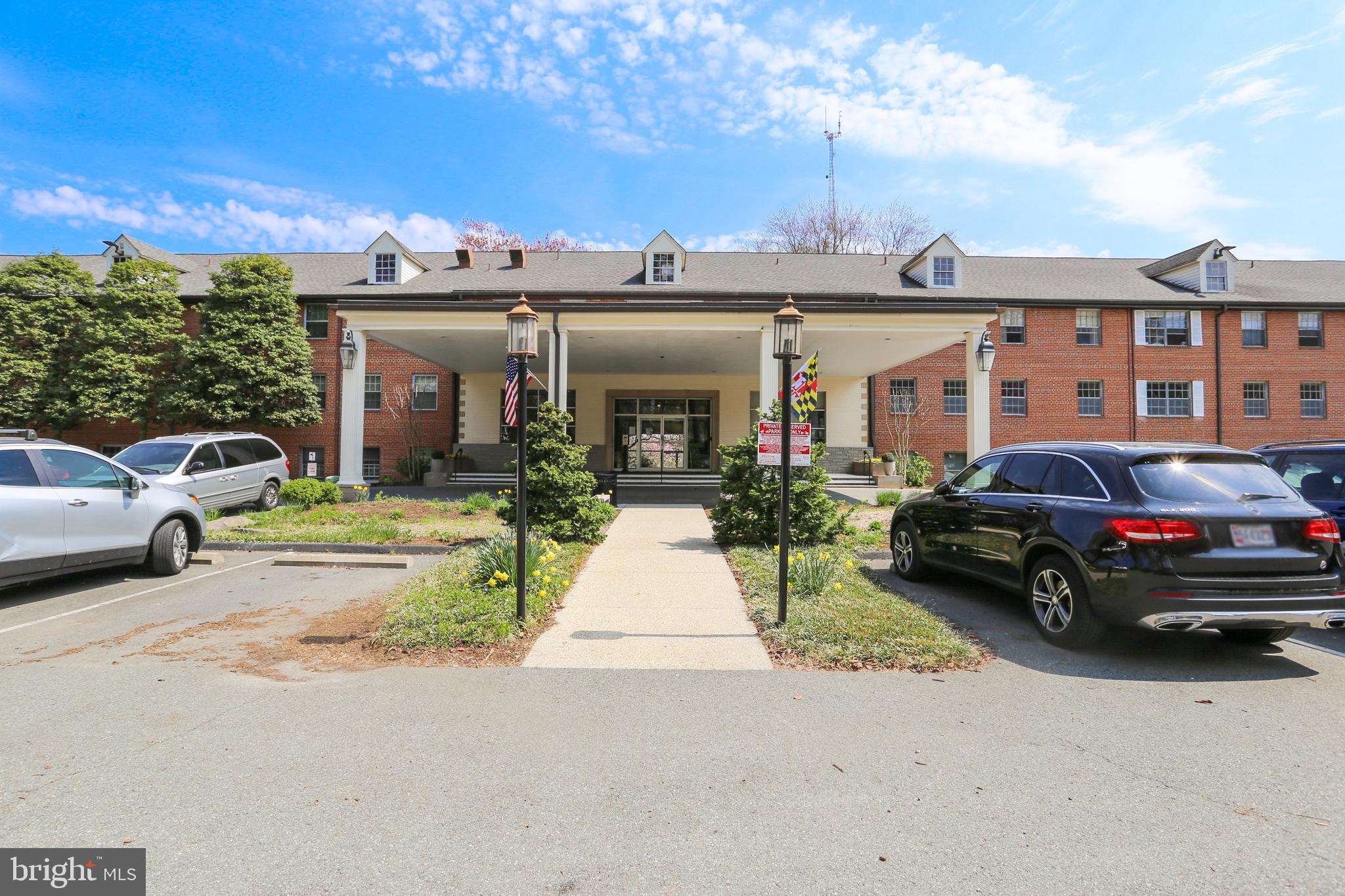 KENWOOD PLACE - Residential