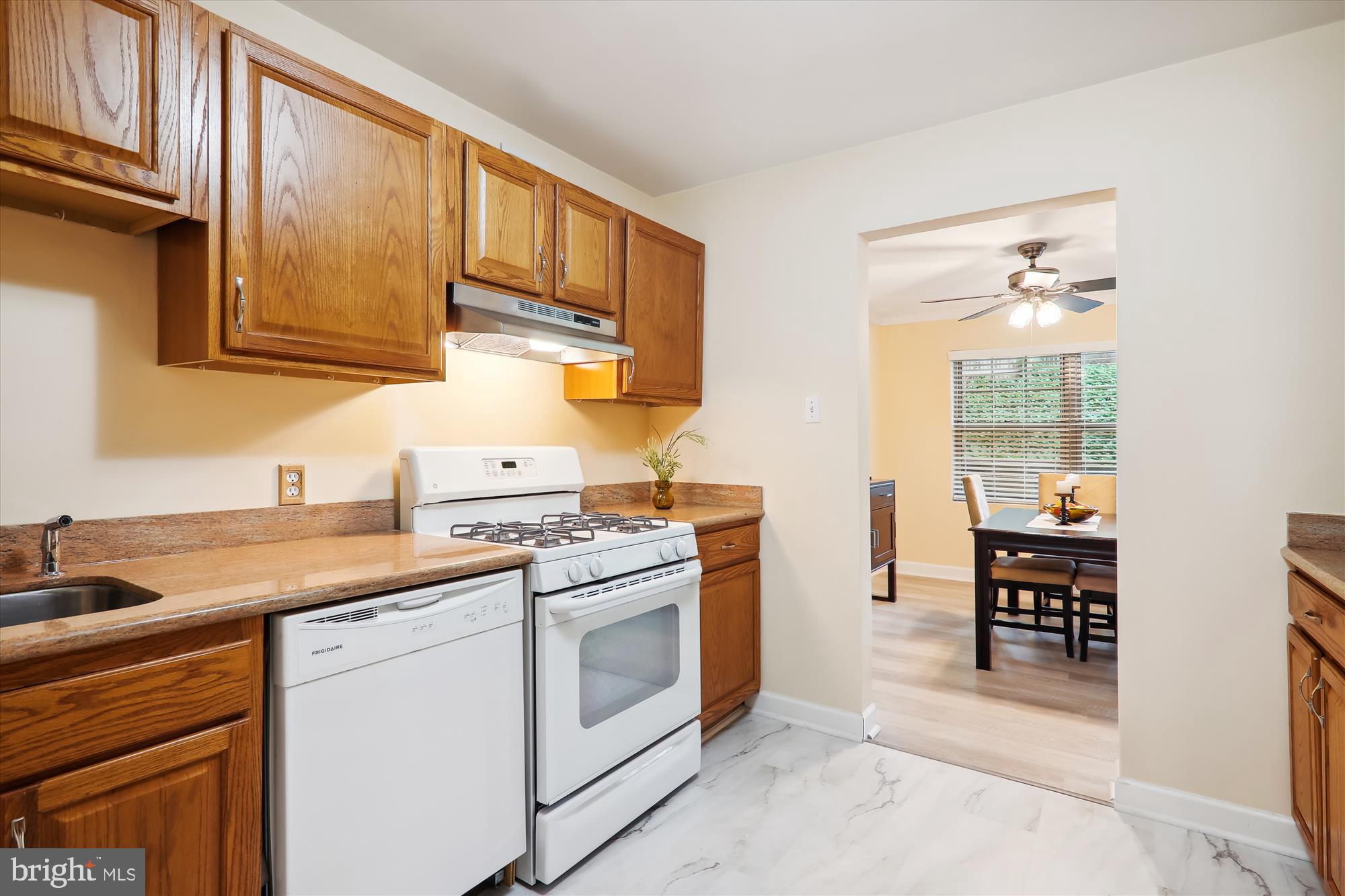 KENWOOD PLACE - Residential