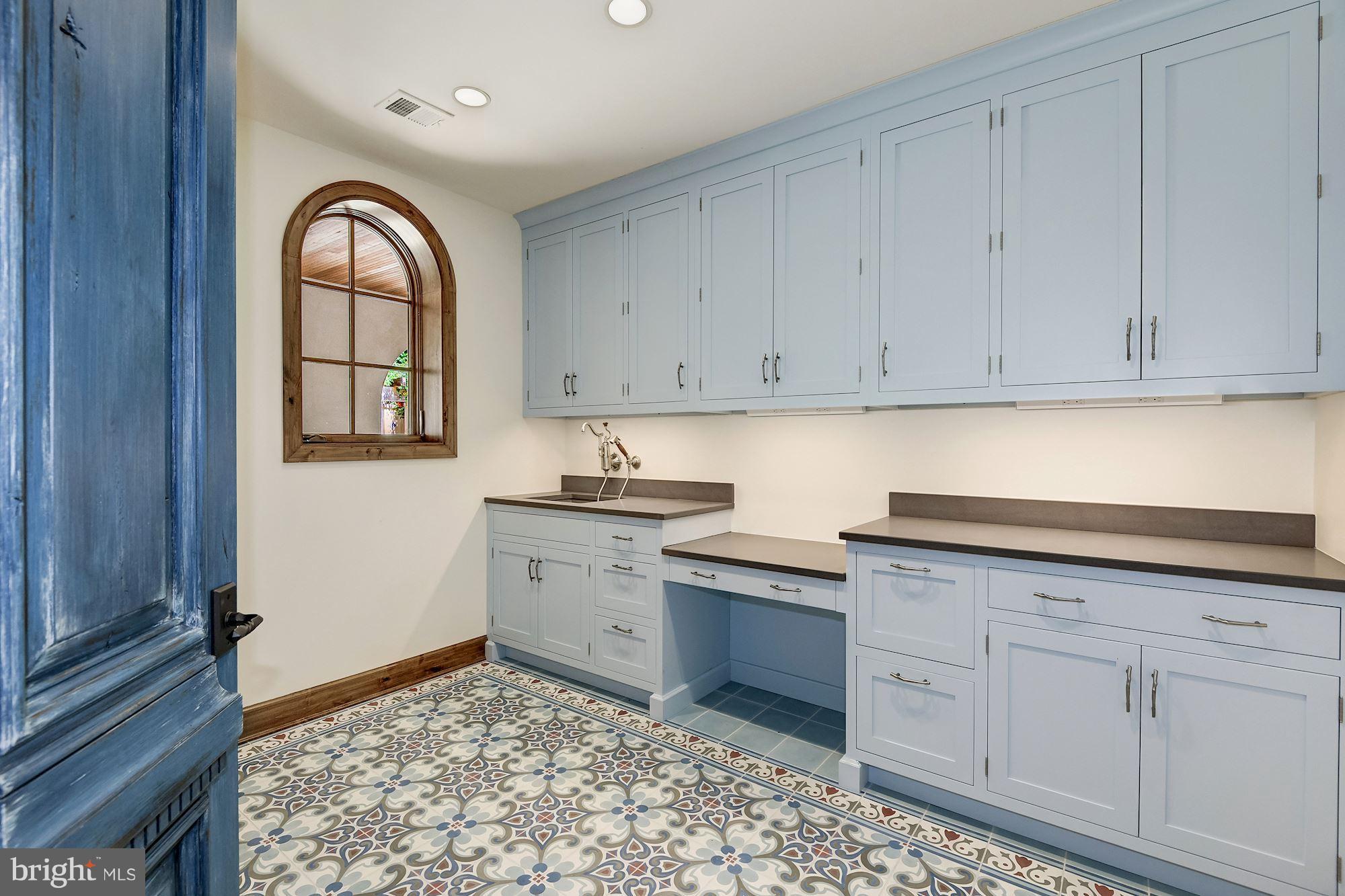 FOXHALL - Residential