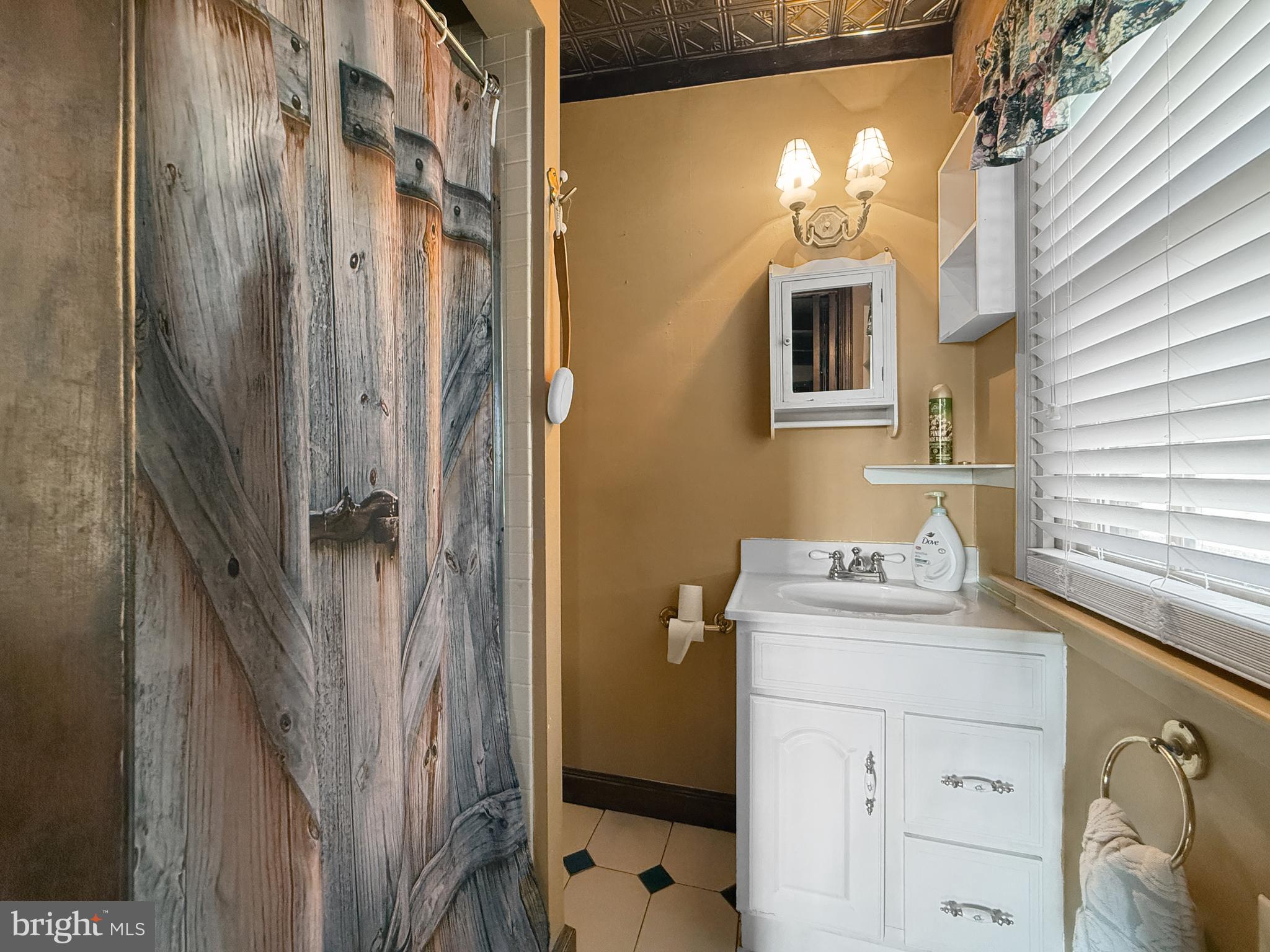 ABINGTON WOODS - Residential