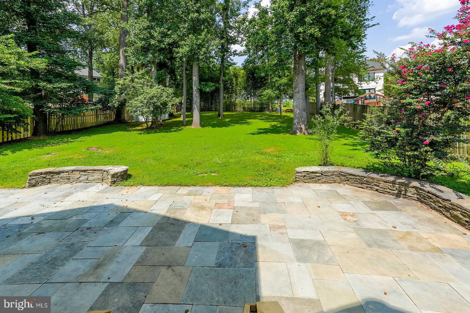 VIENNA WOODS - Residential