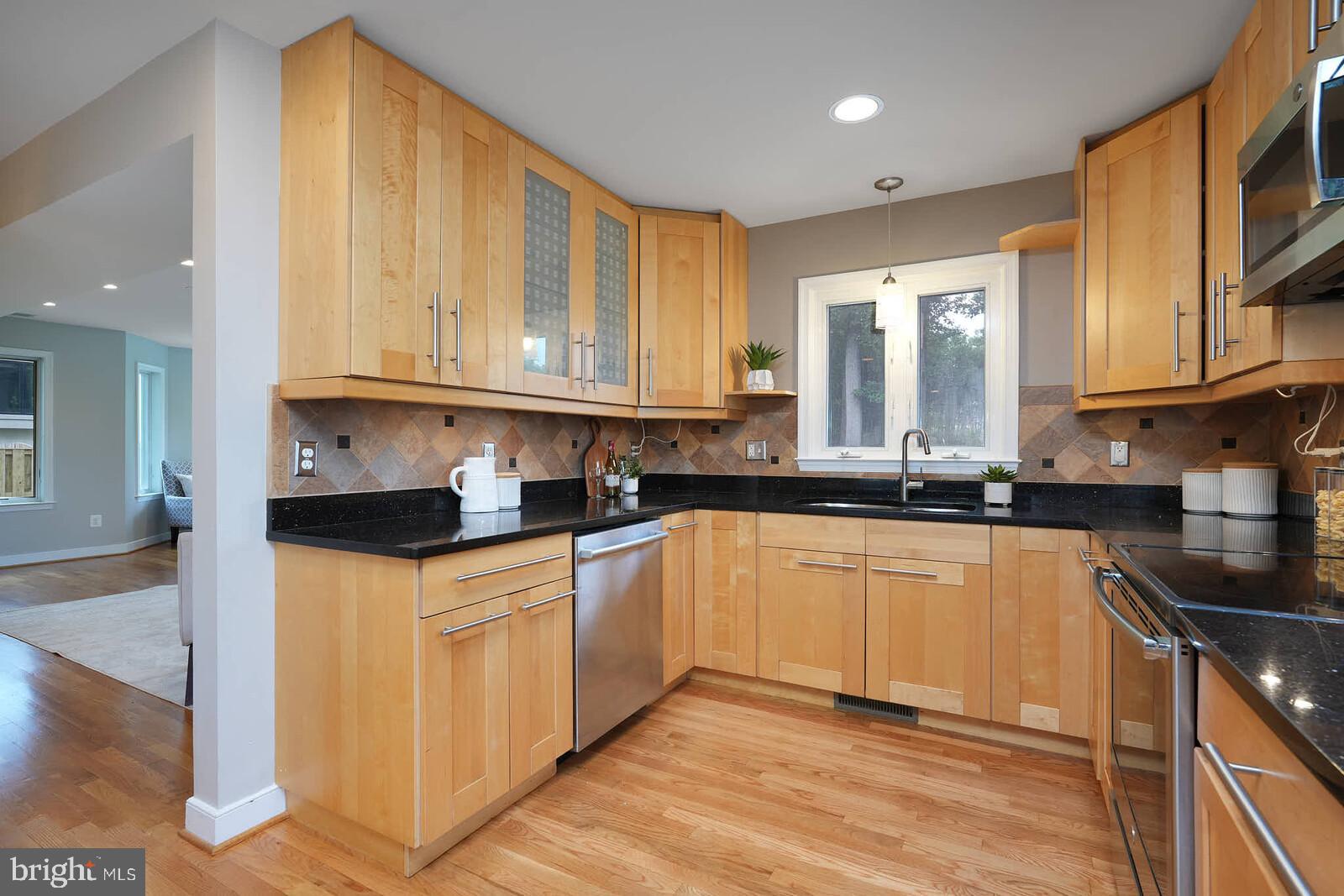 VIENNA WOODS - Residential