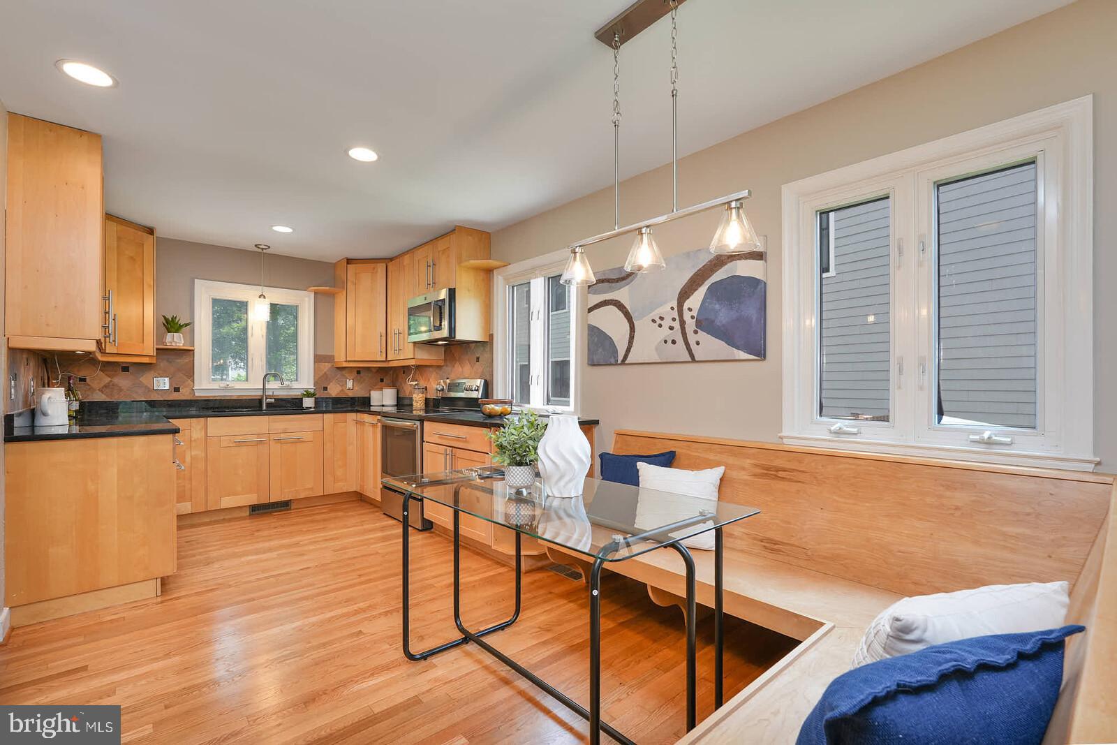 VIENNA WOODS - Residential