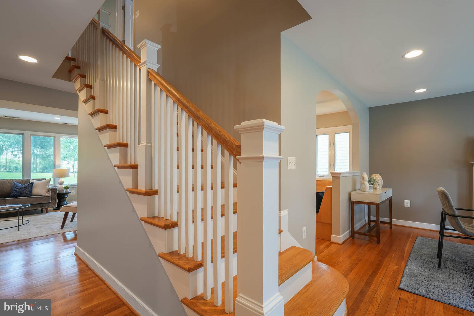 VIENNA WOODS - Residential