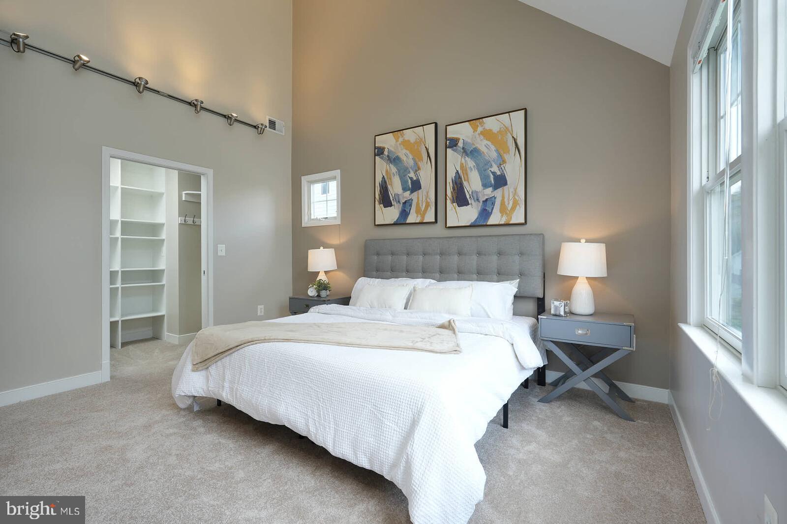 VIENNA WOODS - Residential