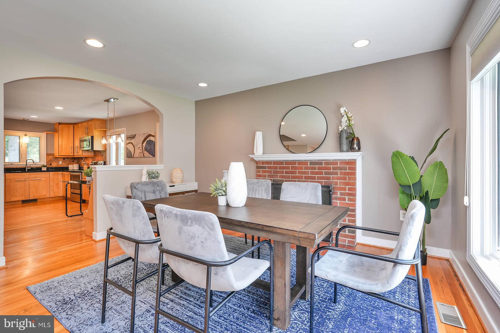 VIENNA WOODS - Residential