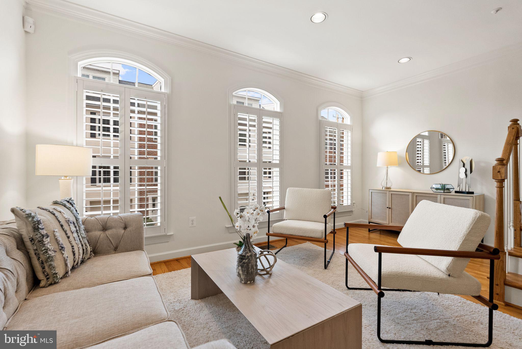 504 N THOMAS STREET E E