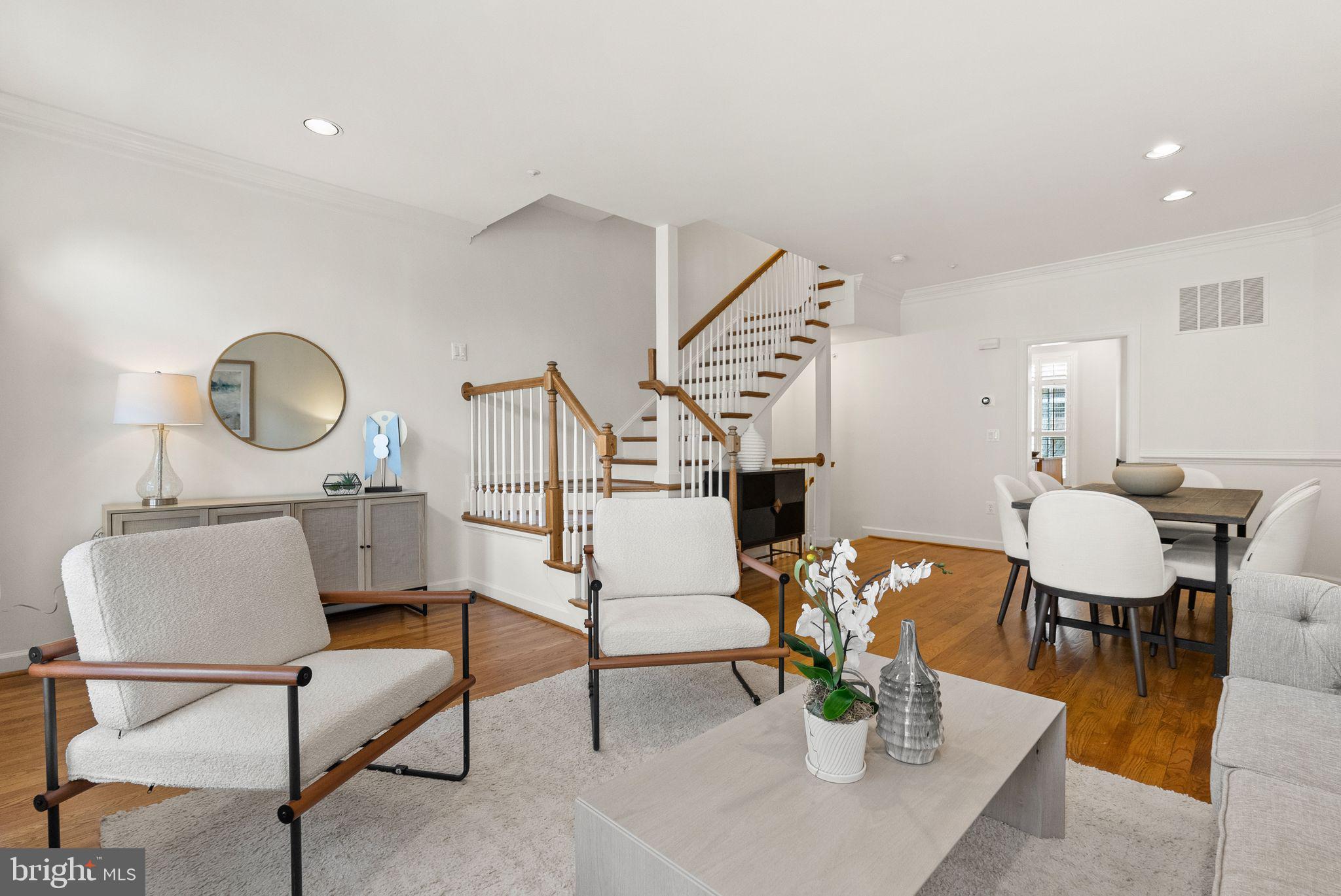 504 N THOMAS STREET E E