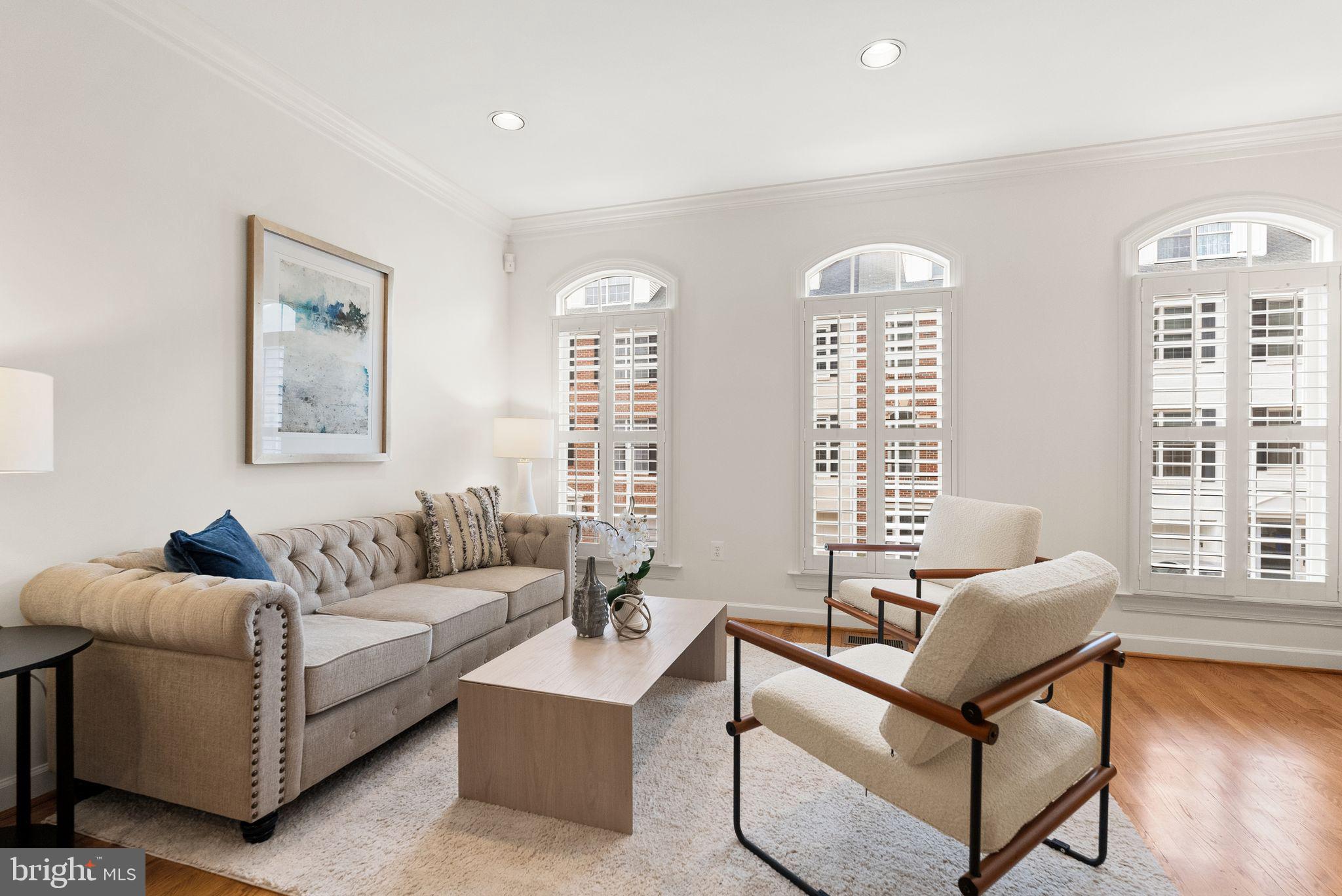 504 N THOMAS STREET E E