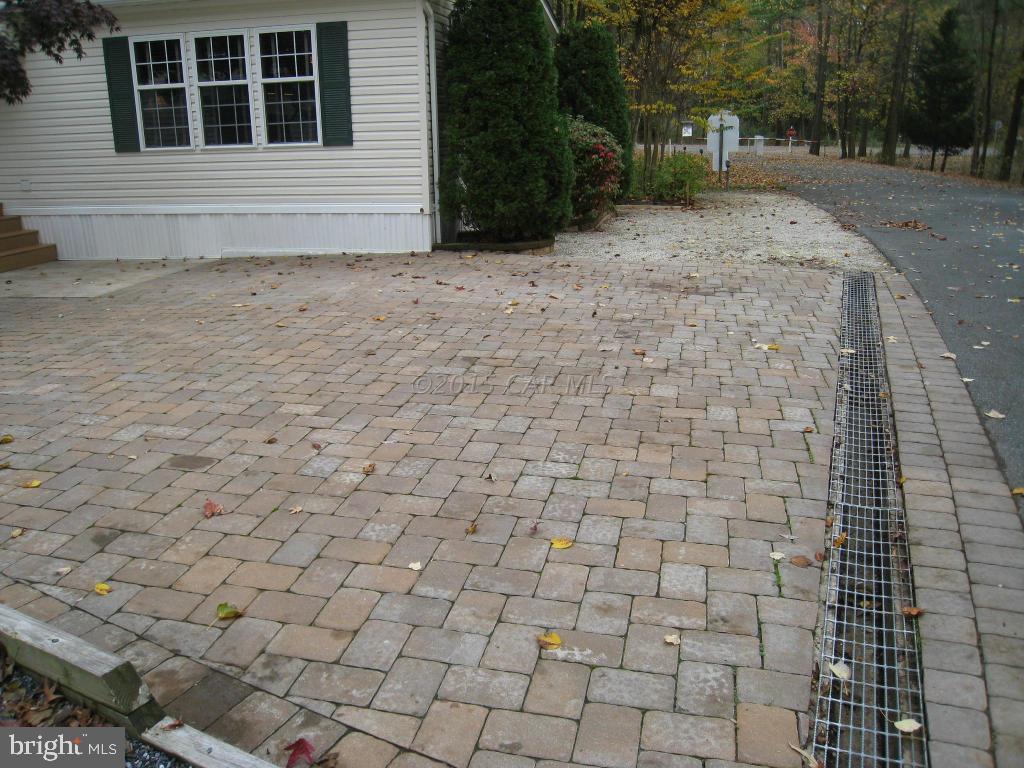 WHITE HORSE PARK II - Residential