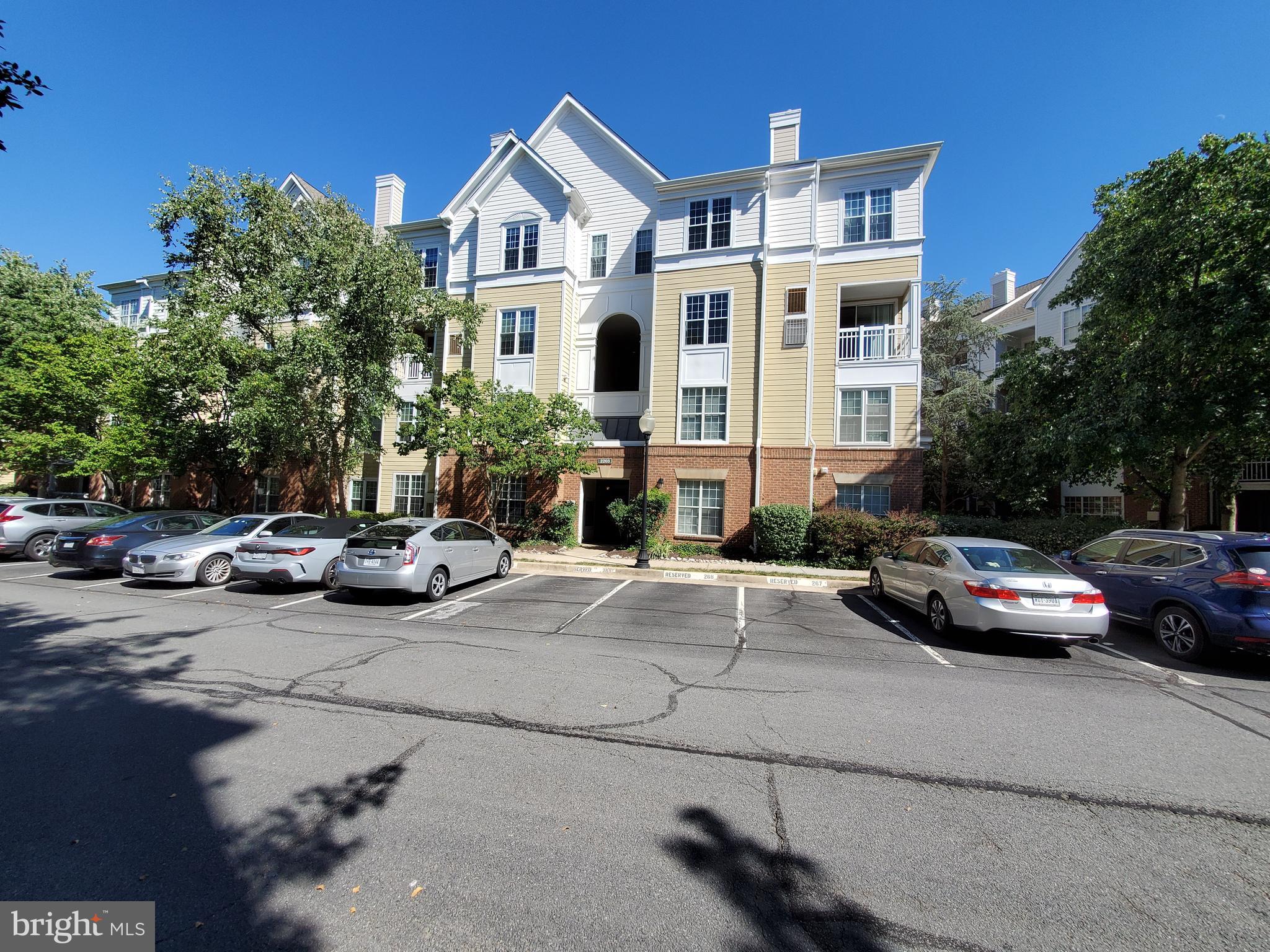 WORLDGATE CONDO - Residential Lease