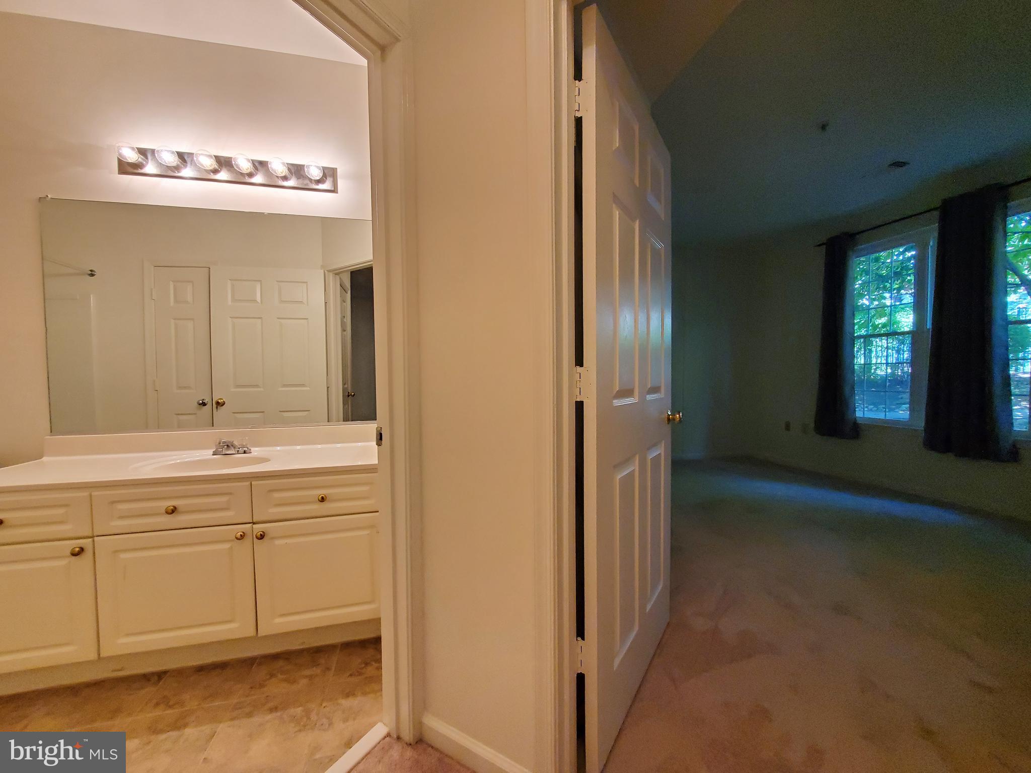 WORLDGATE CONDO - Residential Lease