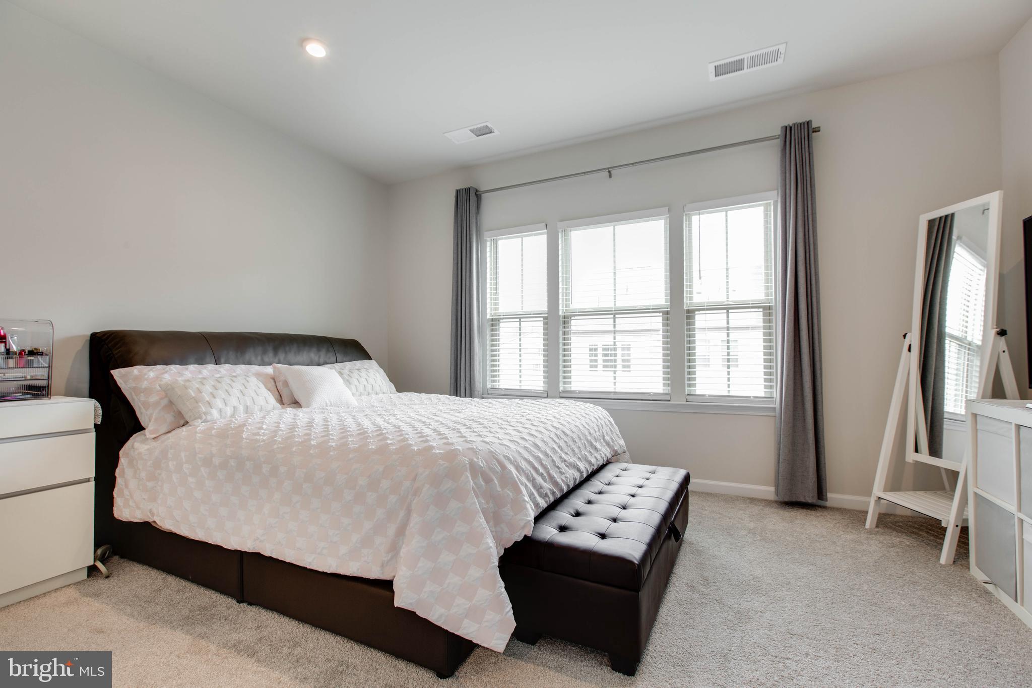 PARKSIDE - Residential