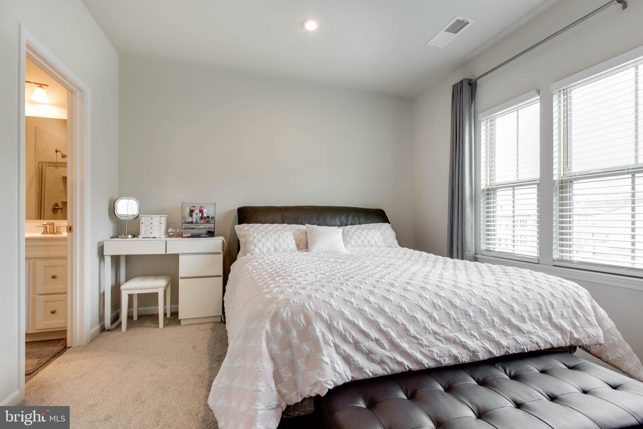 PARKSIDE - Residential