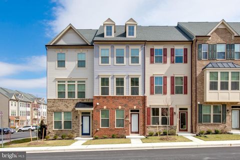 Townhouse For Sale - 3927 Small Roundtop Rd Rd<br/> HANOVER, MD 21076