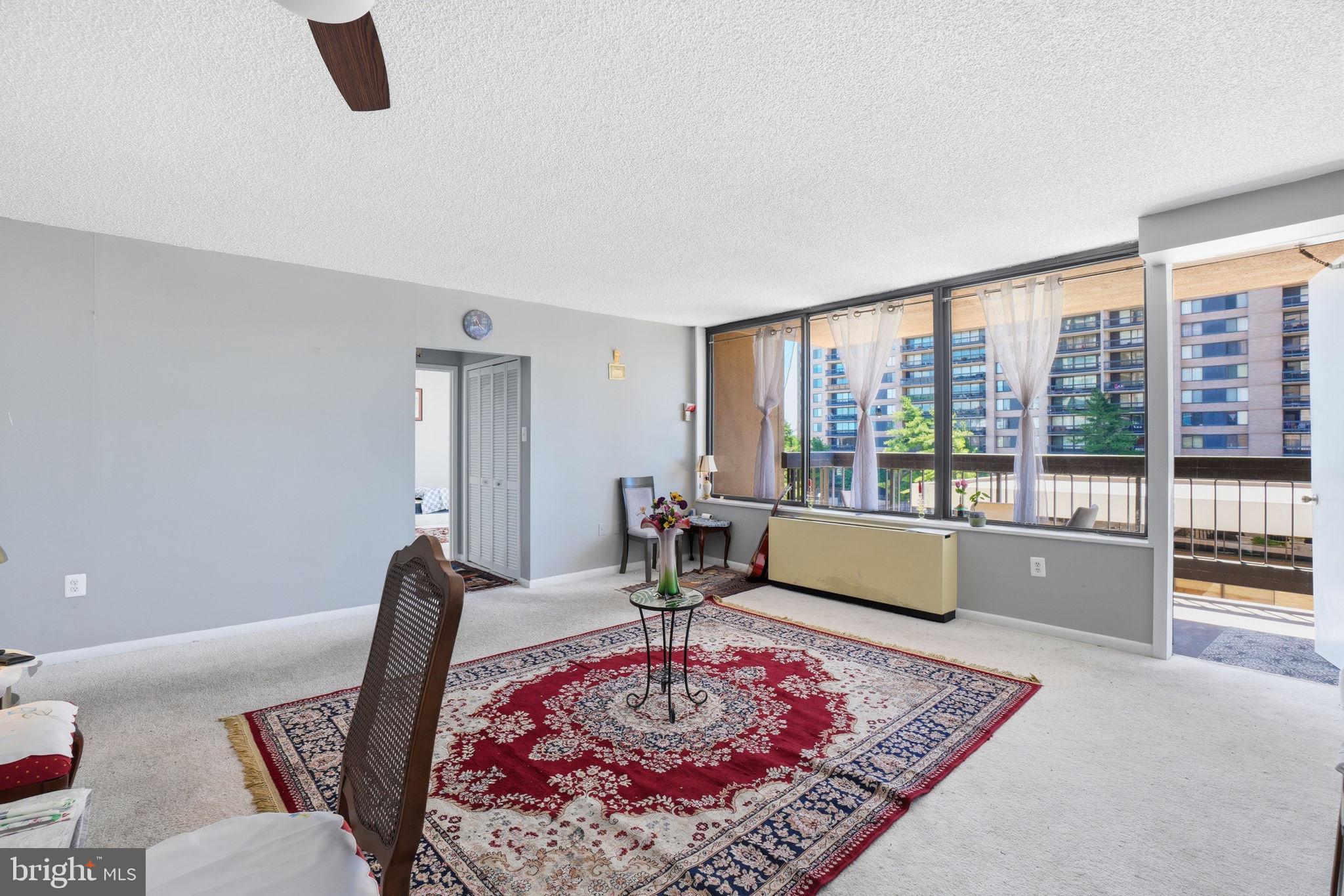 SKYLINE PLAZA - Residential