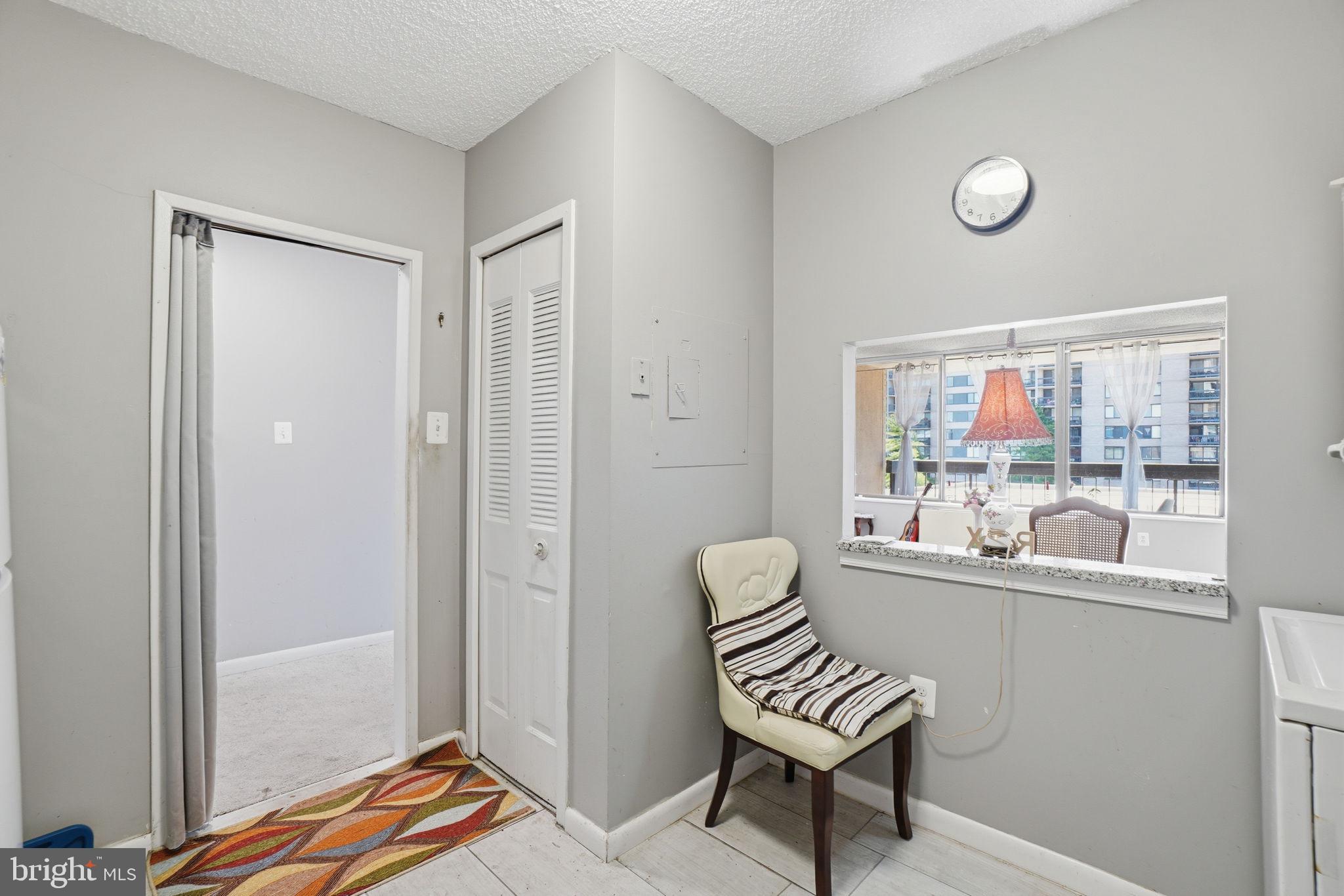 SKYLINE PLAZA - Residential
