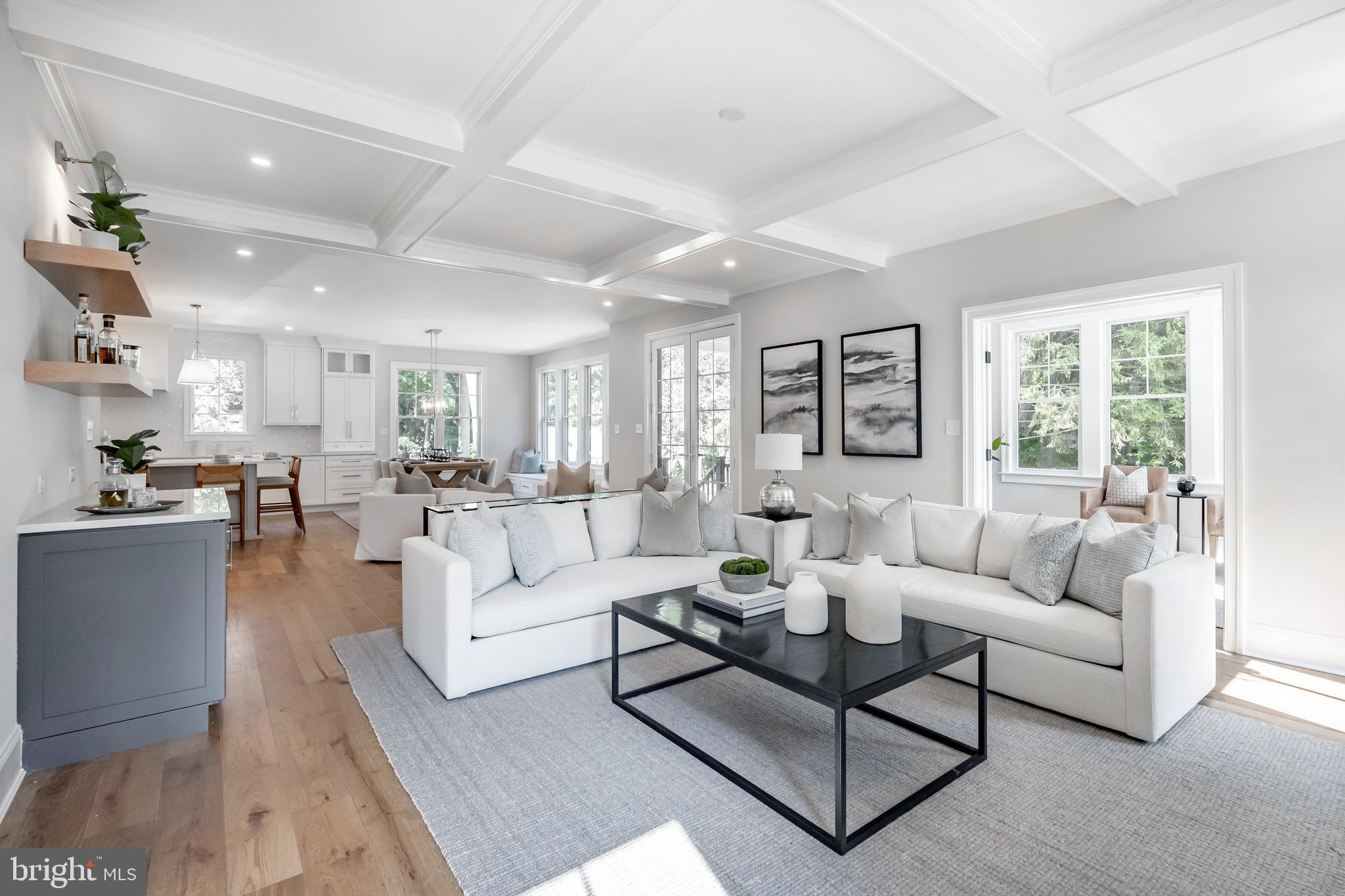 COLONIAL VILLAGE - Residential