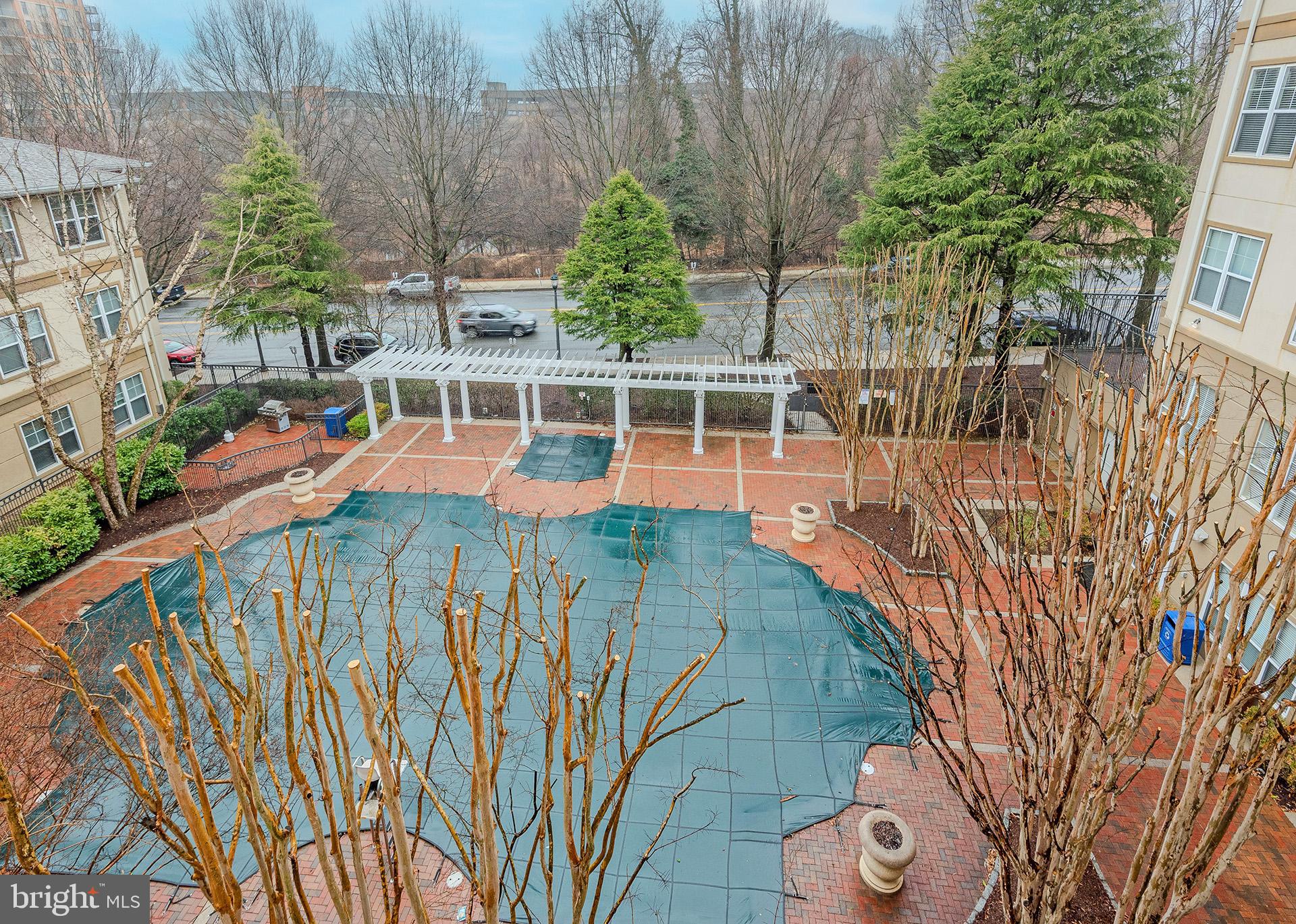 WHITE FLINT STATION - Residential