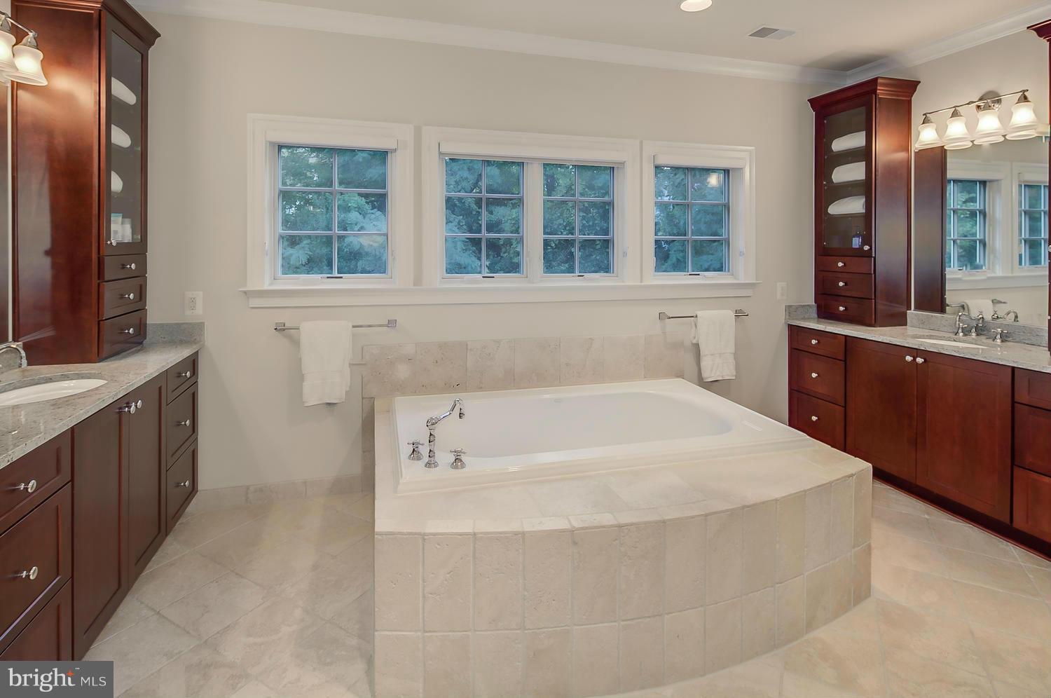 STOCKWELL MANOR - Residential