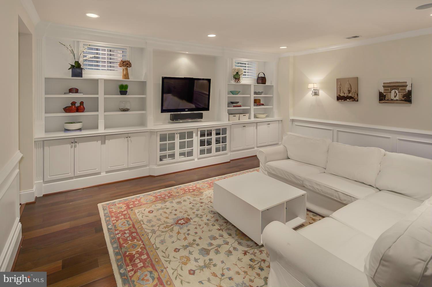 STOCKWELL MANOR - Residential