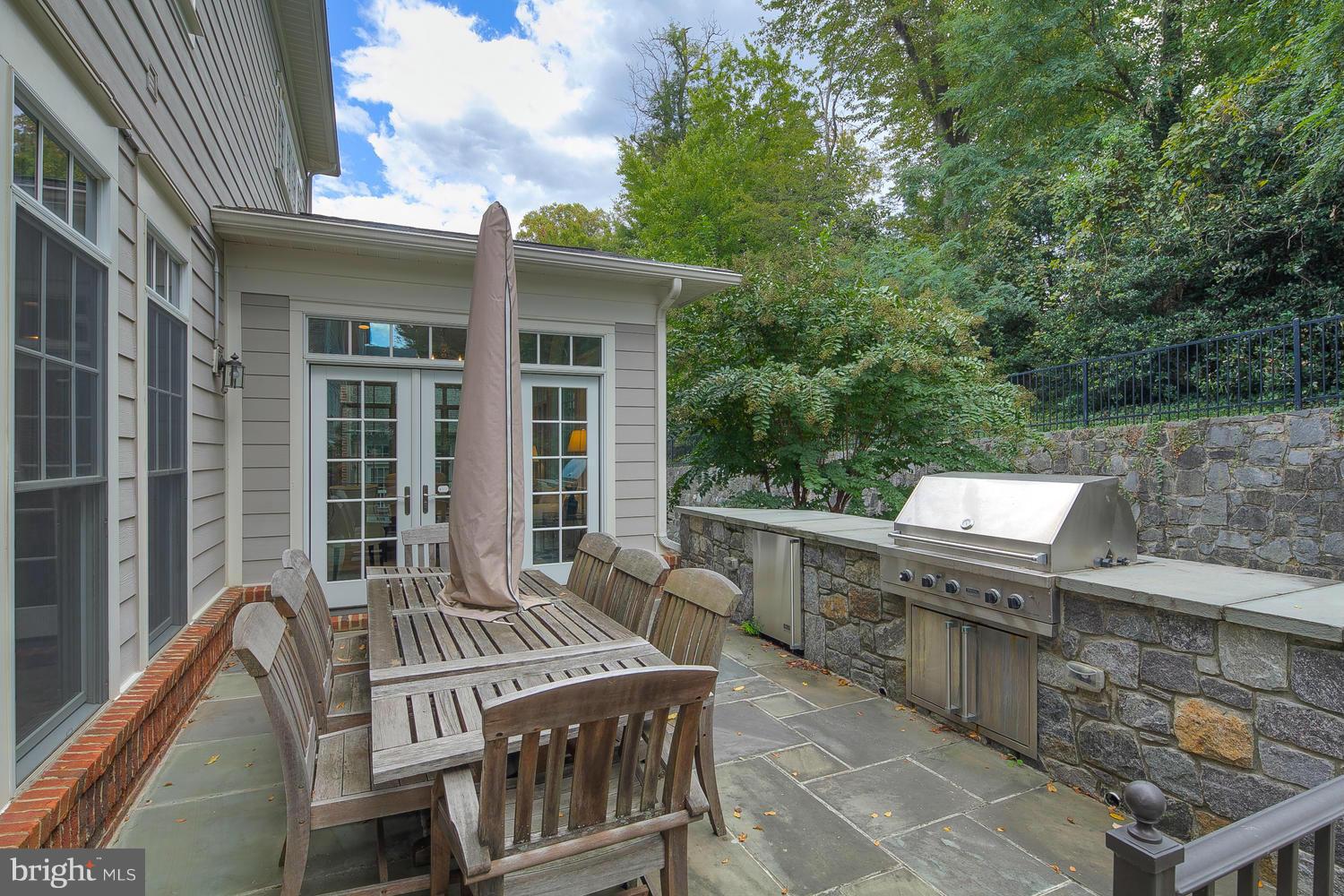 STOCKWELL MANOR - Residential