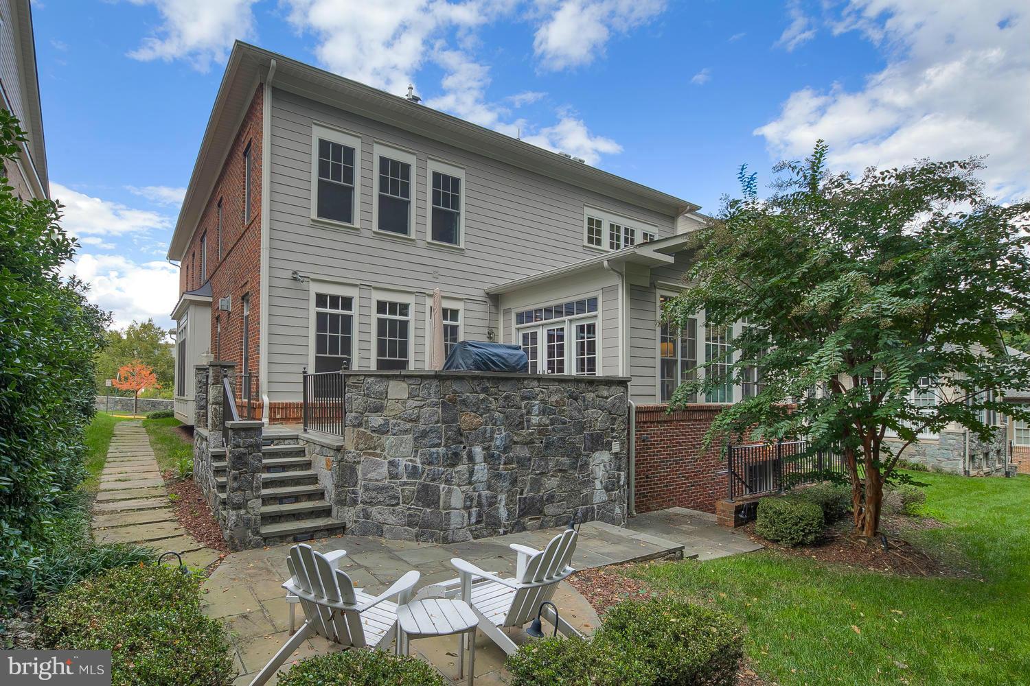 STOCKWELL MANOR - Residential