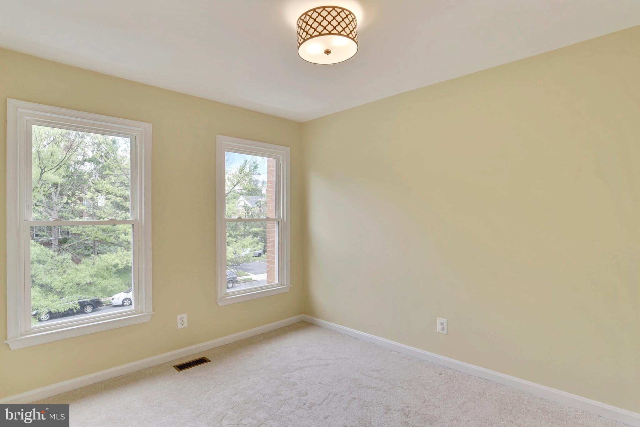 DUNDREE HILL - Residential Lease