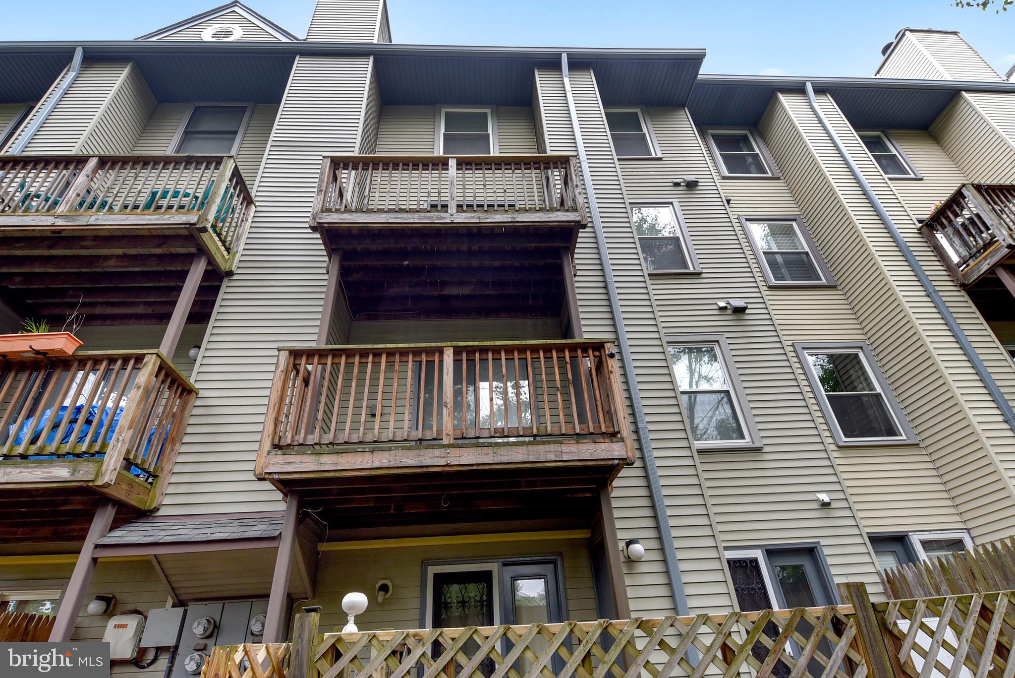 DUNDREE HILL - Residential Lease