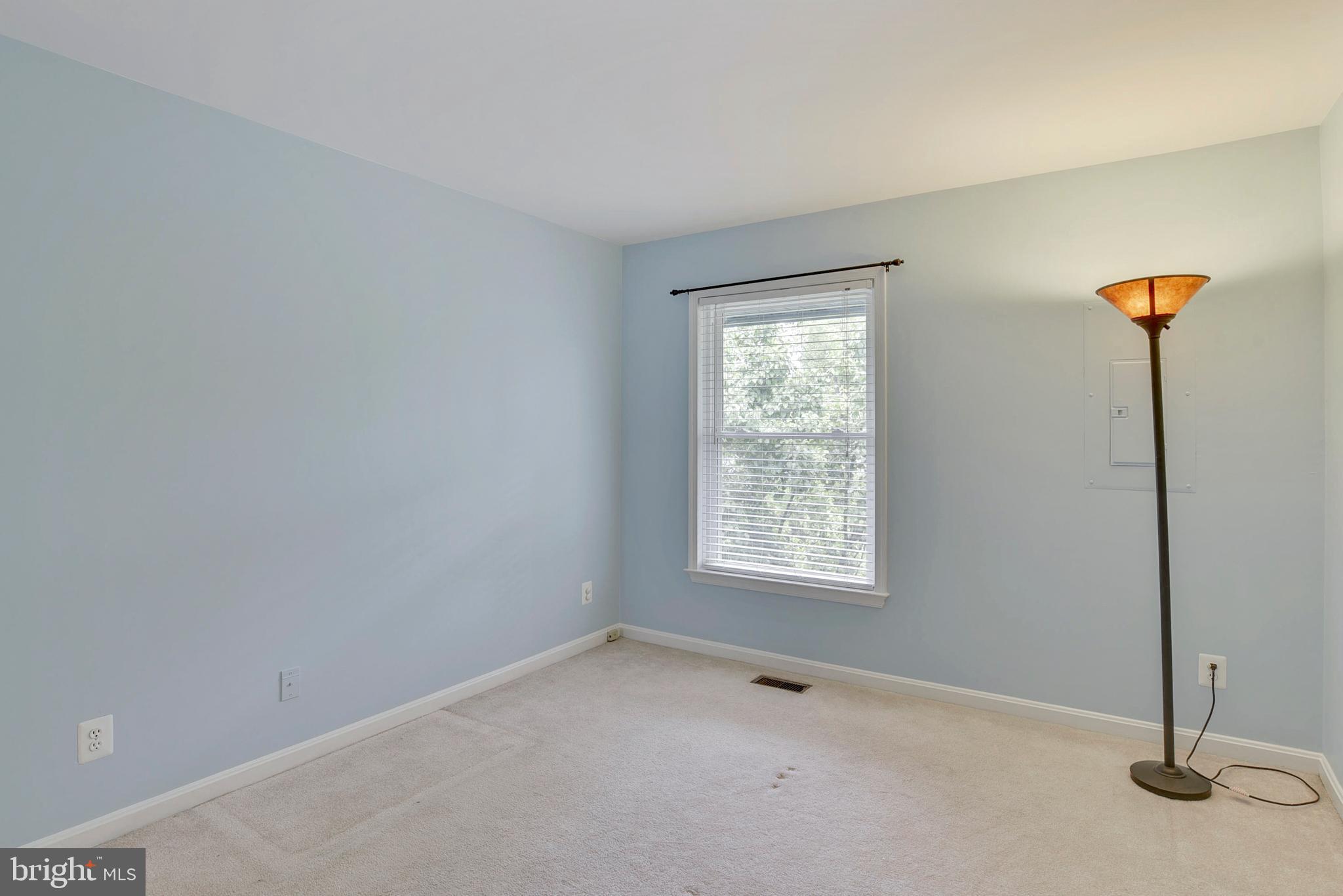 DUNDREE HILL - Residential Lease