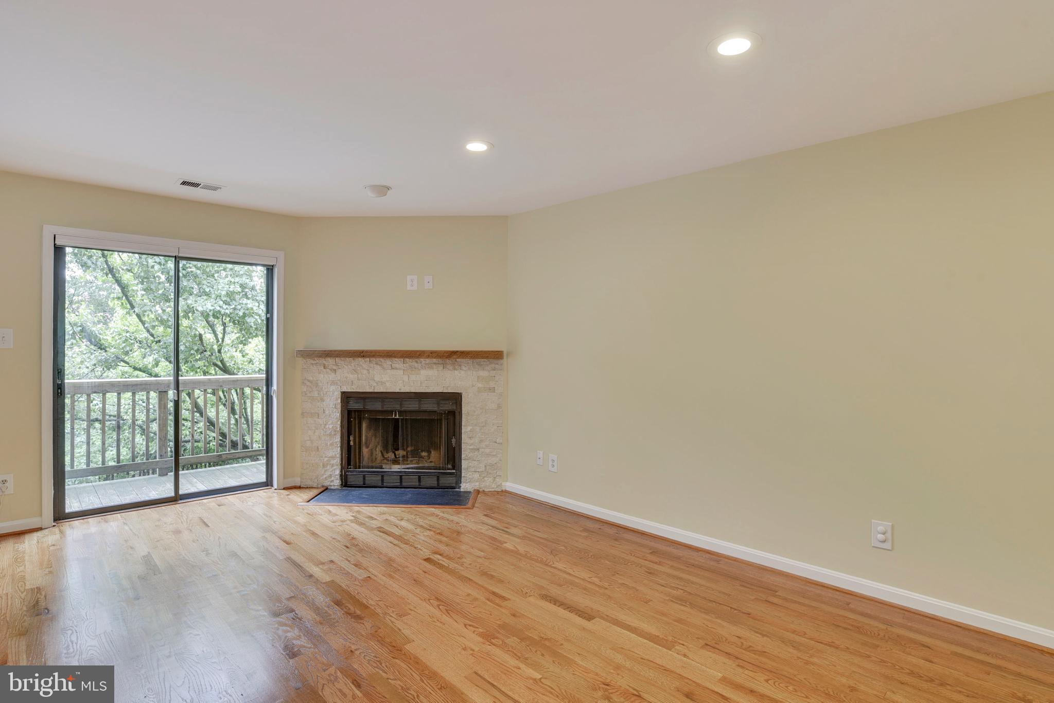 DUNDREE HILL - Residential Lease