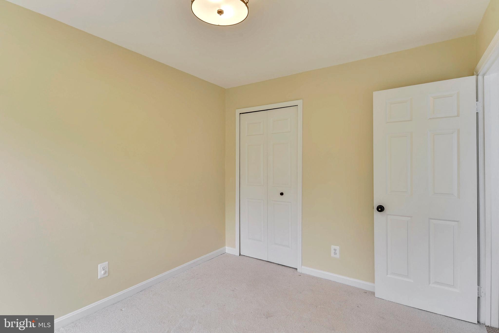 DUNDREE HILL - Residential Lease