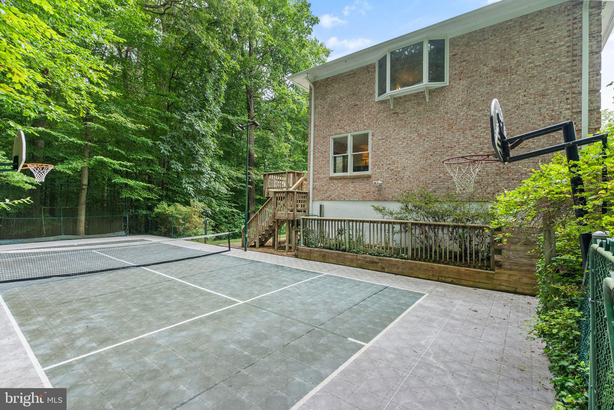 LANGLEY OAKS - Residential