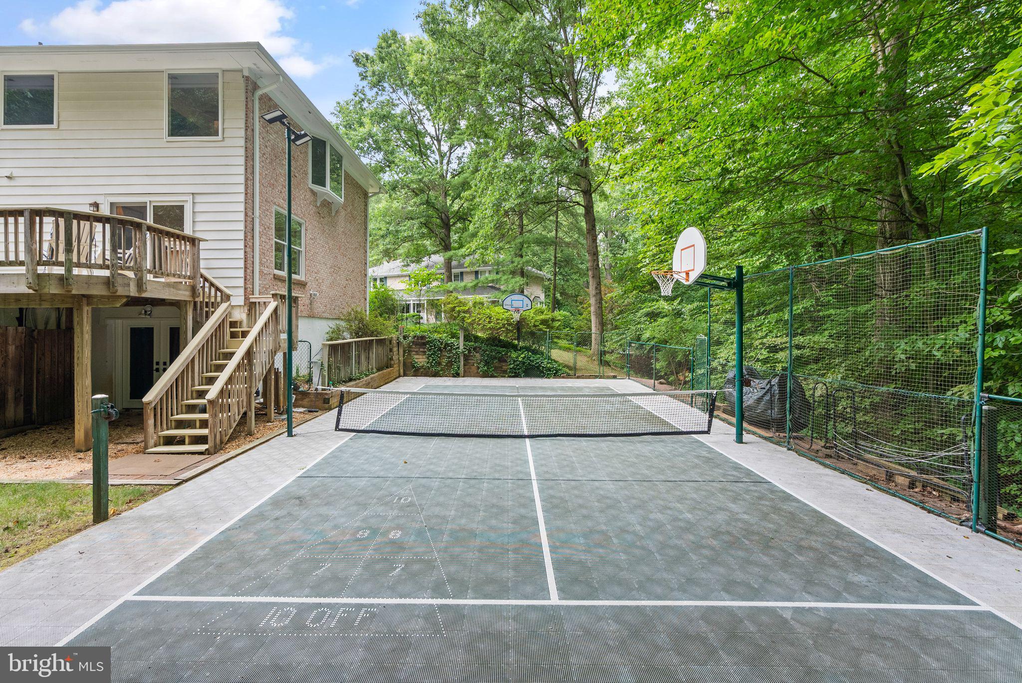 LANGLEY OAKS - Residential