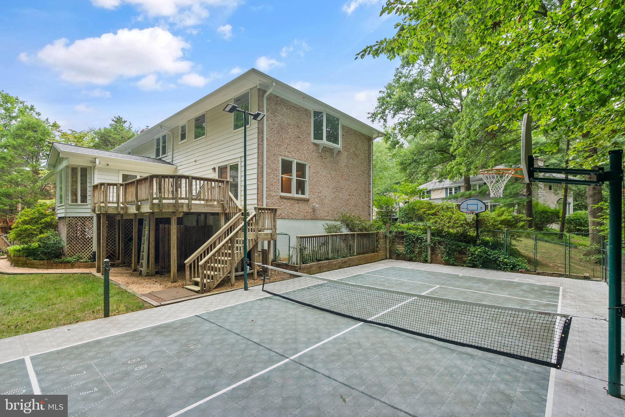 LANGLEY OAKS - Residential