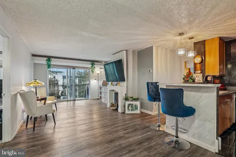 60 S Van Dorn Street Unit 511, Alexandria, VA MLS: VAAX2054778