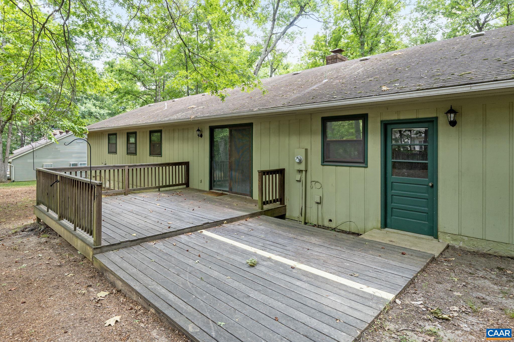 LAKE MONTICELLO - Residential