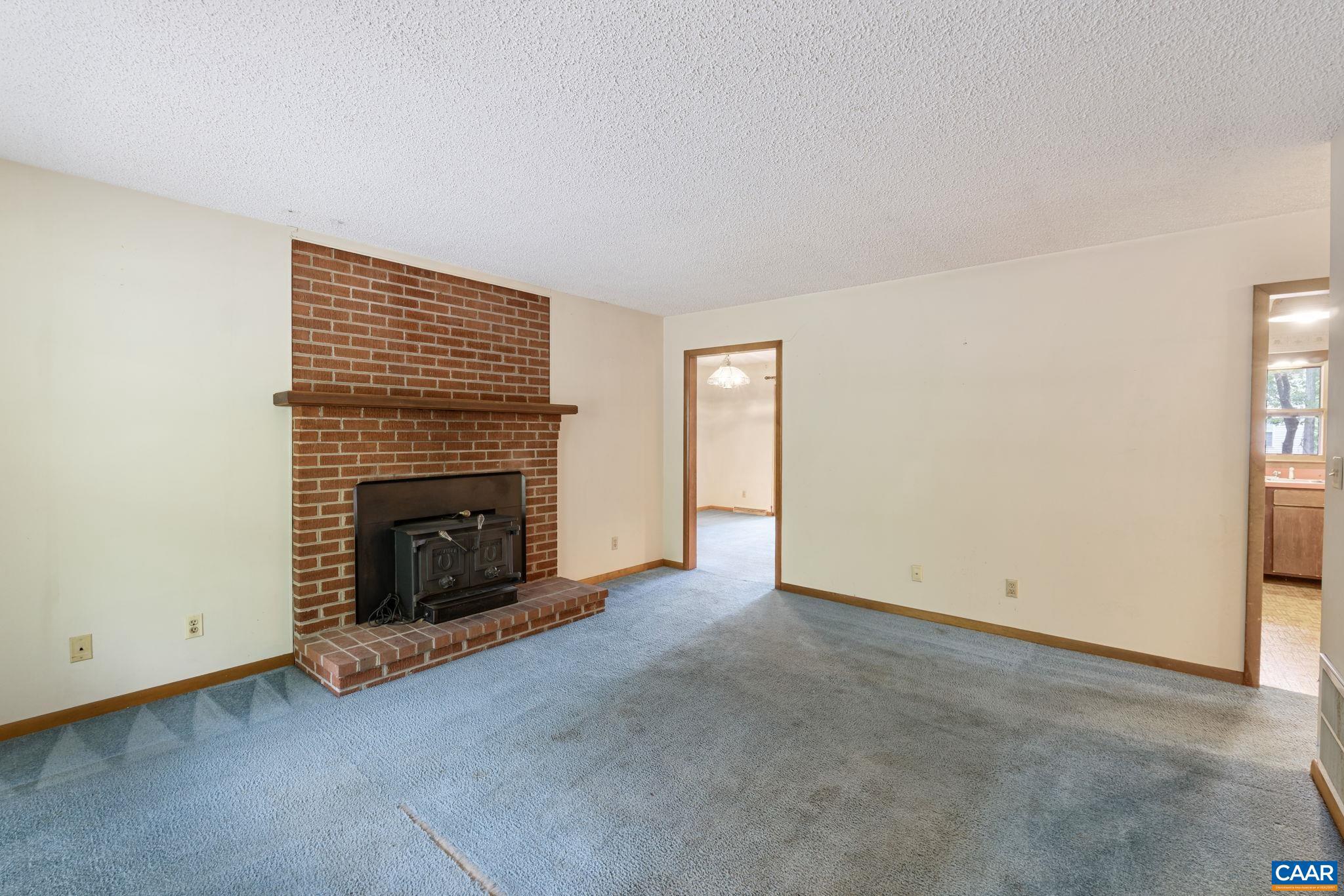 LAKE MONTICELLO - Residential