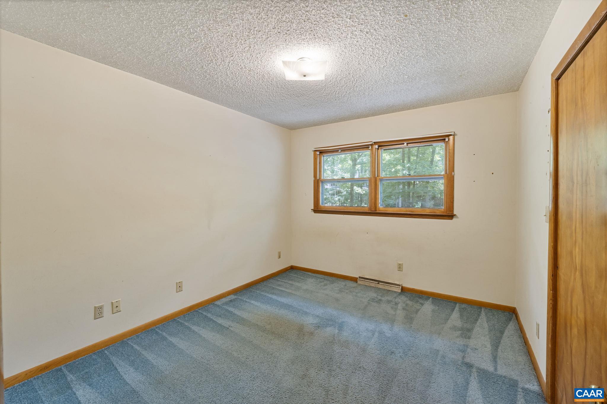 LAKE MONTICELLO - Residential