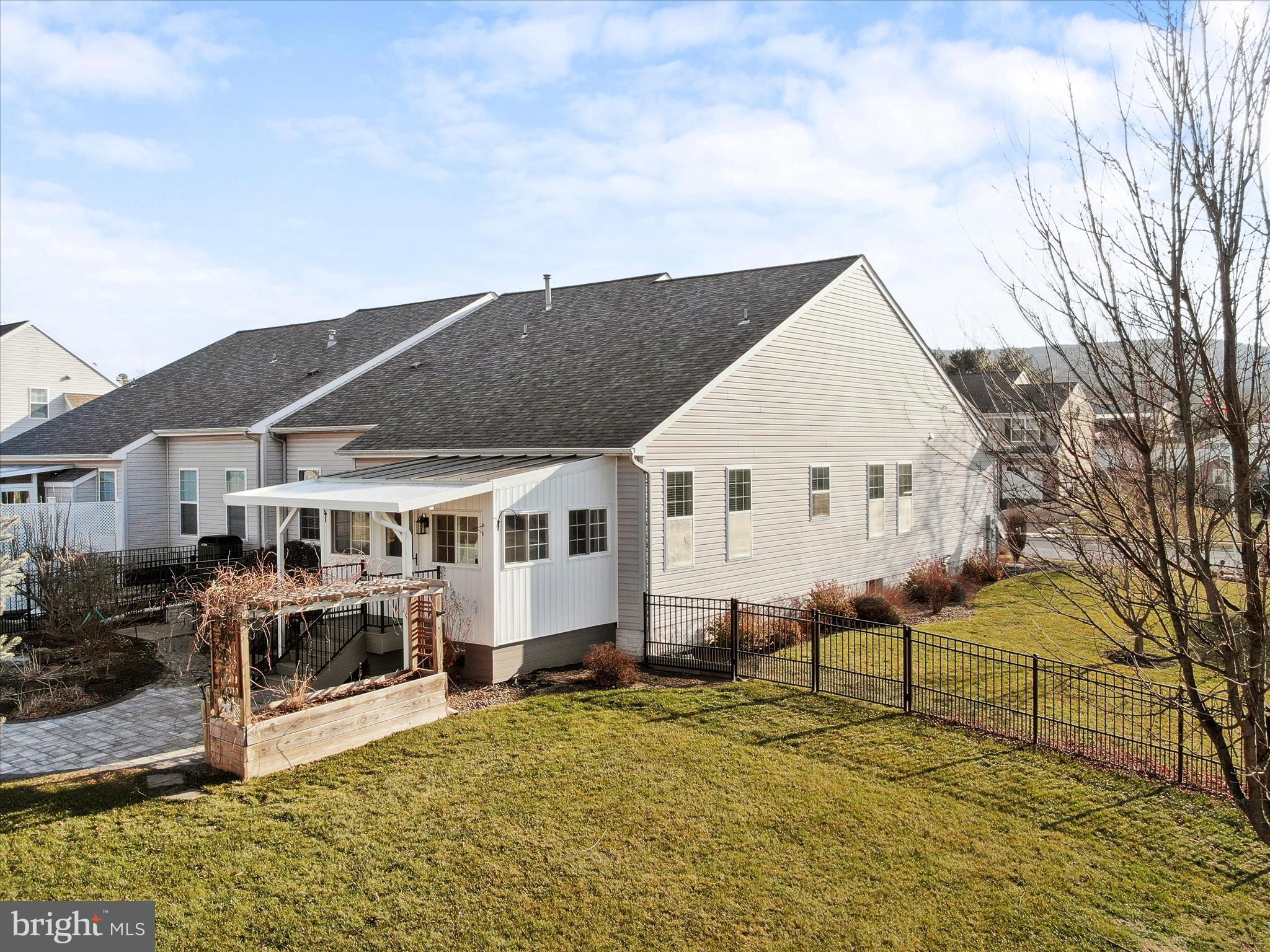 3042 SUNDOWN DRIVE 60