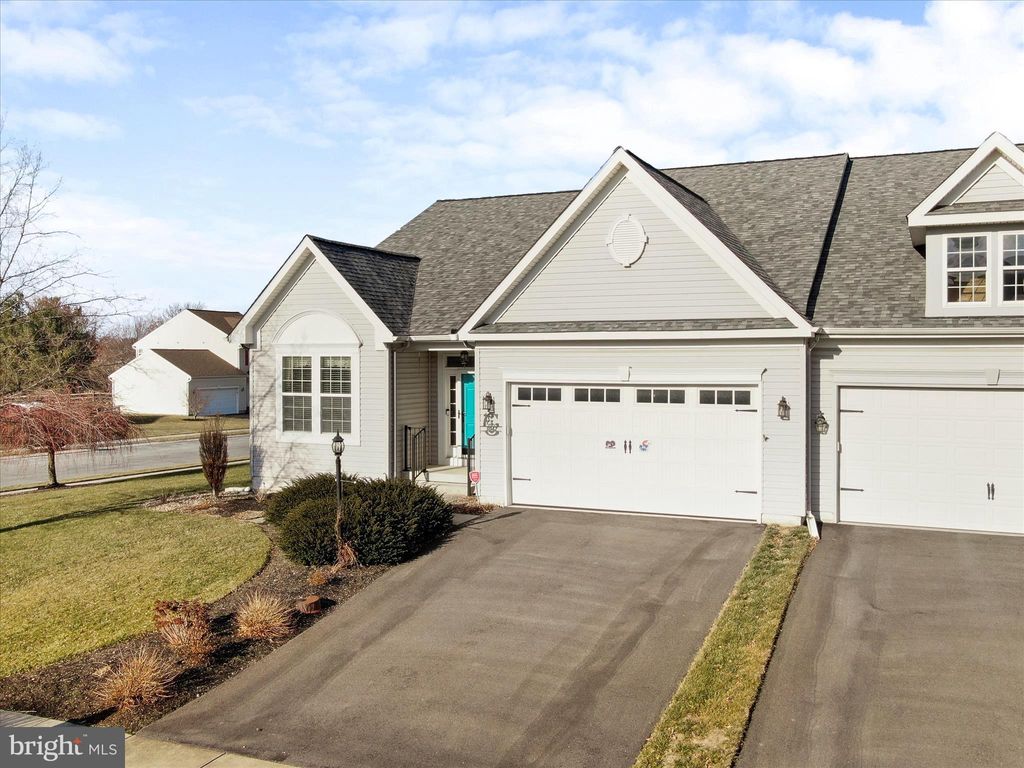 Photo of 3042 Sundown Dr #60, CHAMBERSBURG, PA 17202 (MLS # PAFL2032316)