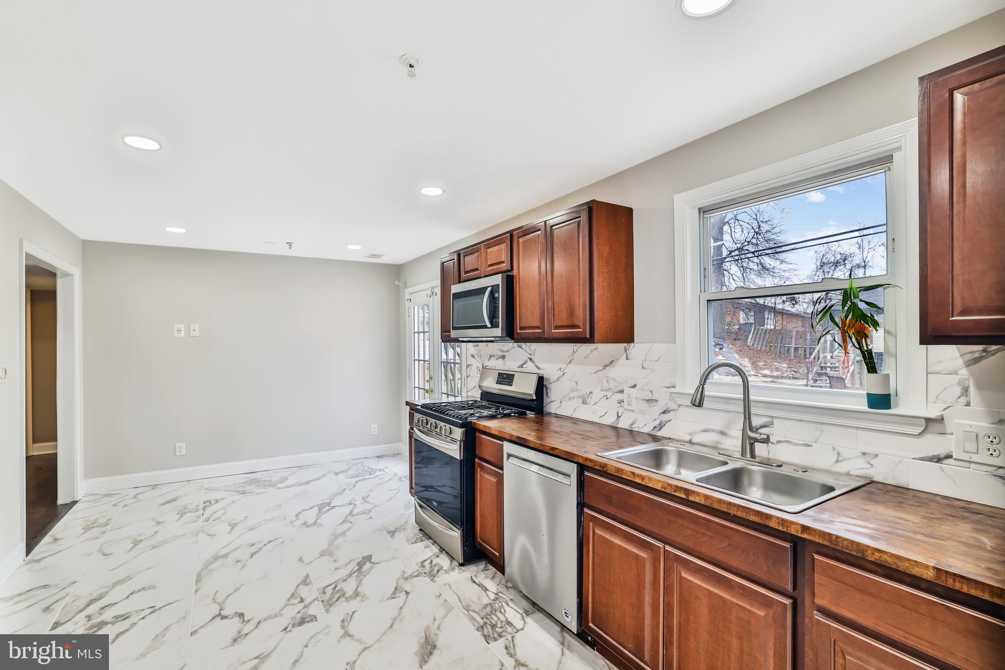 CHAPEL FORGE AT BELAIR - Residential